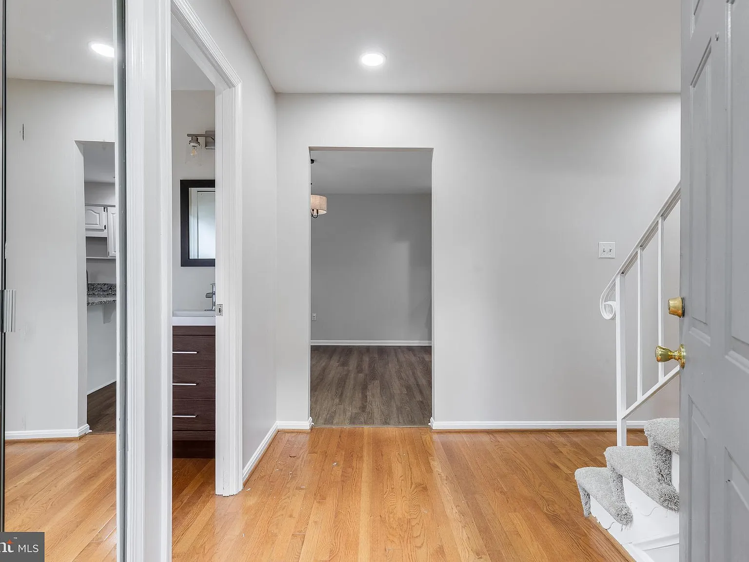3 bed, 3.5 bath, 1540 sqft, $3,400 — Photo 3