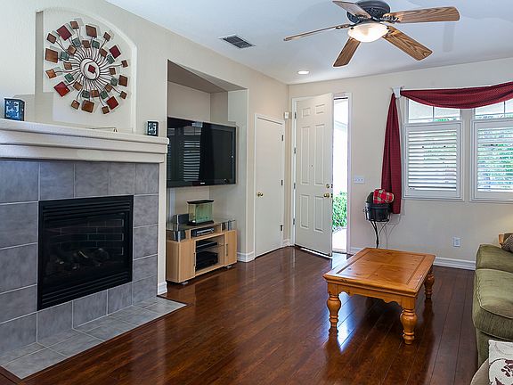 3rd image of 3070 Lanai Ct