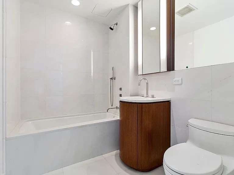 50 Union #12C — Photo 15