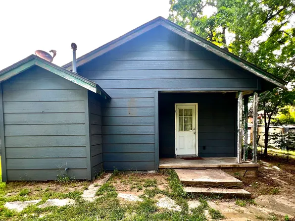 308 S 2nd St, Arkansas City, KS 67005