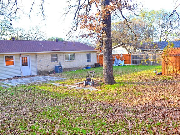 4th image of 3104 Forestdale Ln