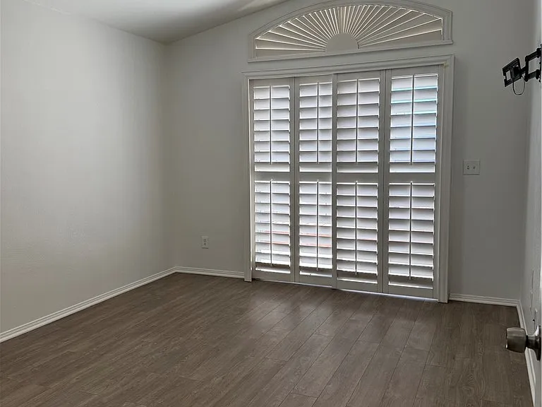 8109 Chambersberg St — Photo 14
