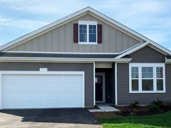 890 Mesa Ln, Pingree Grove, IL 60140