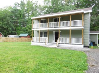 13 Showell Pond Rd, Sandown, NH 03841