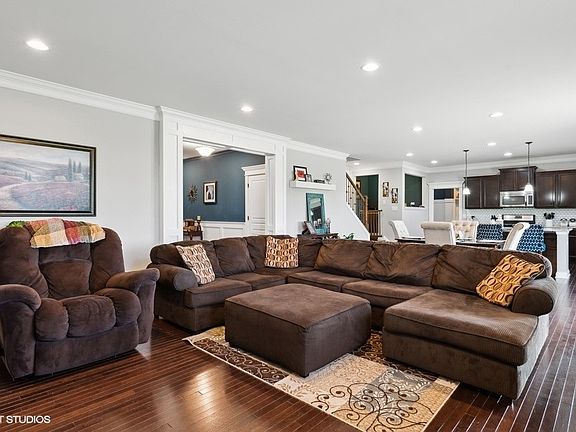 4th image of 24932 Thornberry Dr