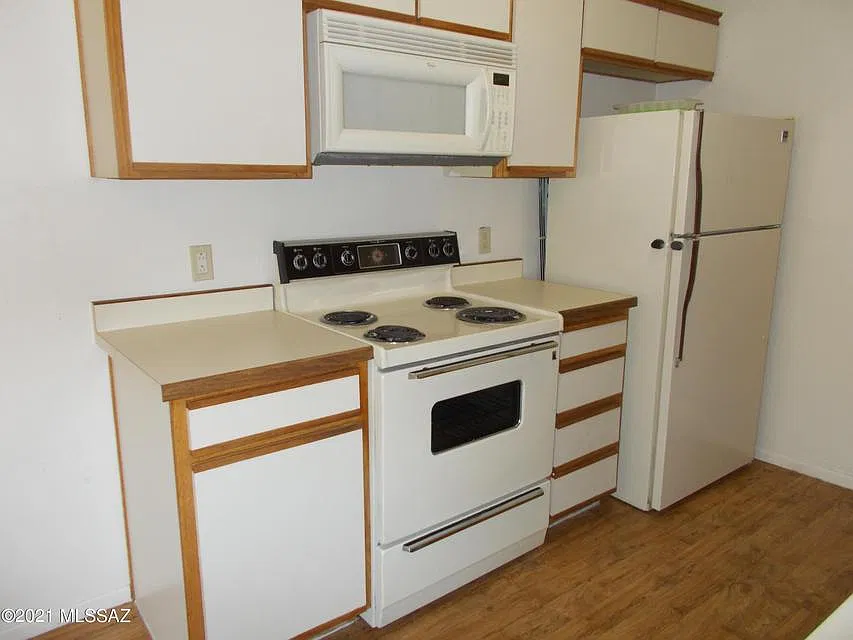 2 bedroom Condo,$1095.00 — Photo 3