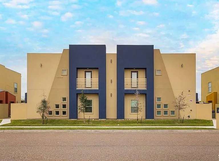 1320 E Camellia Ave #C — Photo 1