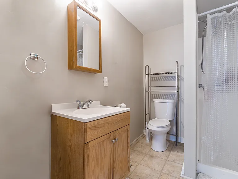 5729 Holden St — Photo 13