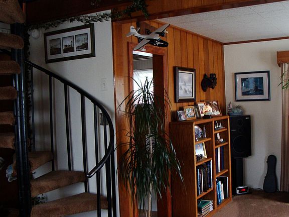3rd image of 415 Cooper Ave