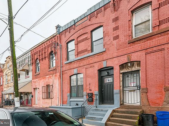 5th image of 2146 N Van Pelt St #A