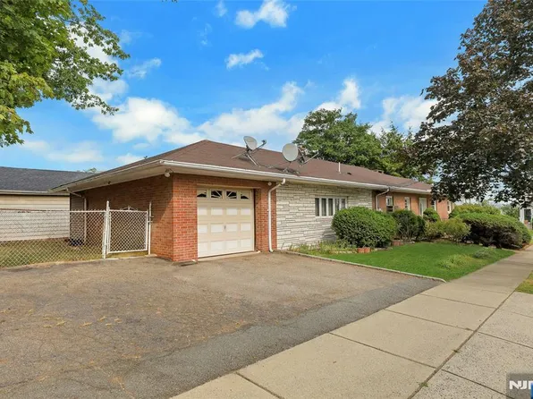 321 Bell Ave, Hasbrouck Heights, NJ 07604