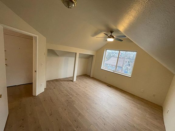 4th image of 6323 6th Ave NE #1