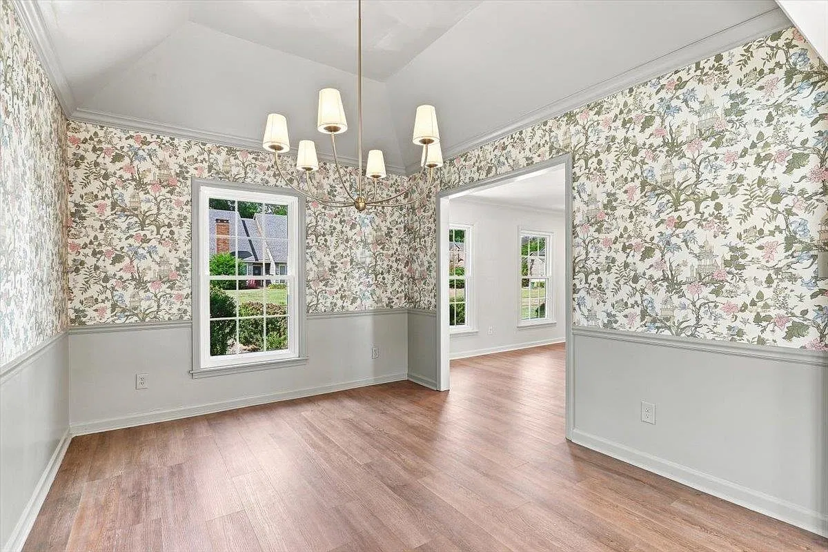 5 bed, 3.0 bath, 3300 sqft, $4,250 — Photo 3