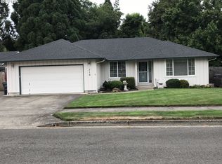 715 Driftwood Dr, Eugene, OR 97402