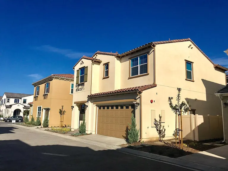 15849 Ellington Way — Photo 2