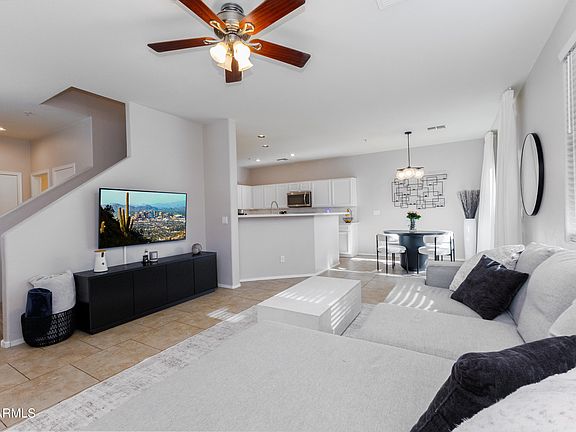 5th image of 2937 E DUNBAR Drive