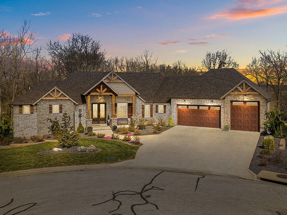 1st image of 909 W Rufina Court