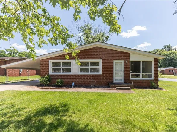 3300 Yanceyville St, Greensboro, NC 27405