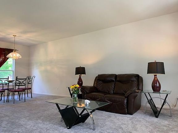 4th image of 4661 Hickory Pointe Blvd