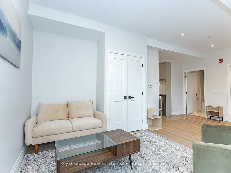 1000 Bathurst St #302 — Photo 10