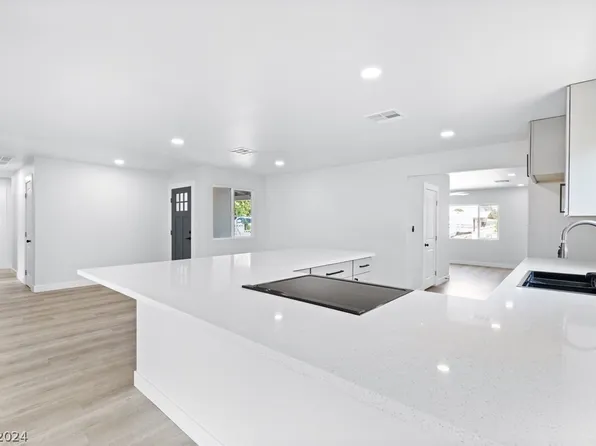 1409 Mezpah Dr, Las Vegas, NV 89106