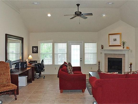 3rd image of 11 Amelia Ct