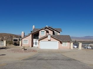 32360 Sapphire Rd, Lucerne Valley, CA 92356