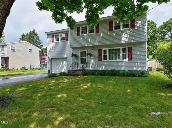 30 Fredrick Drive, Saratoga Springs, NY 12866