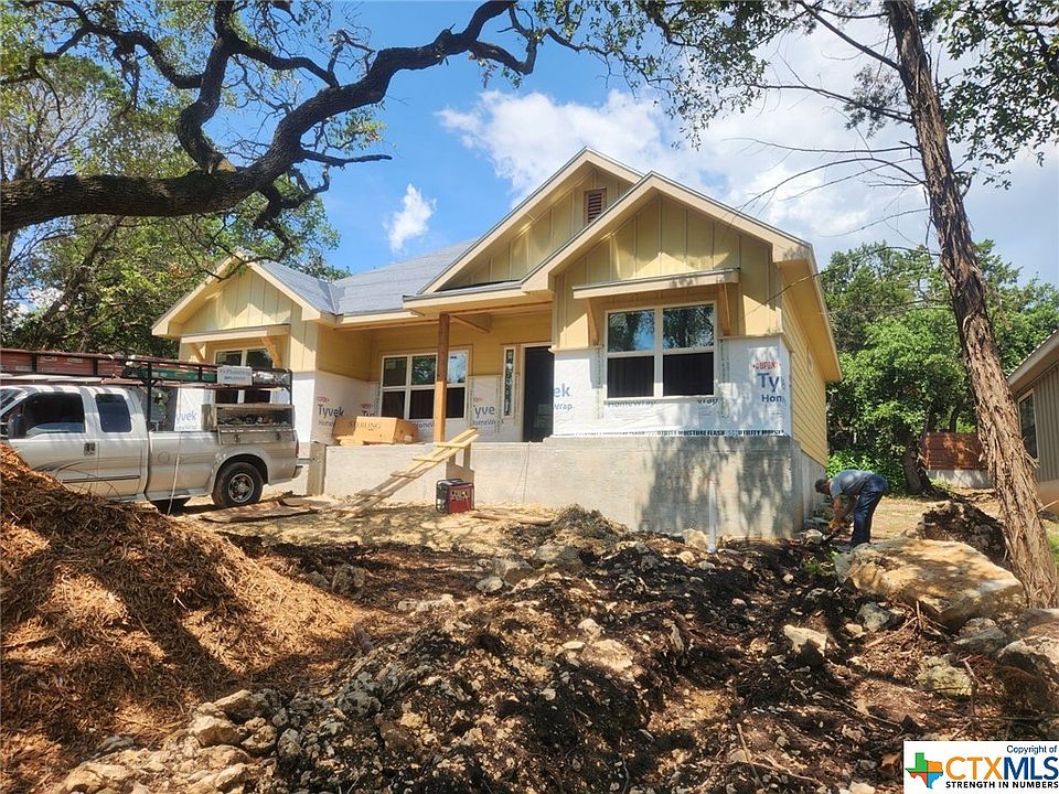 1st image of 3388 Lakeview Dr