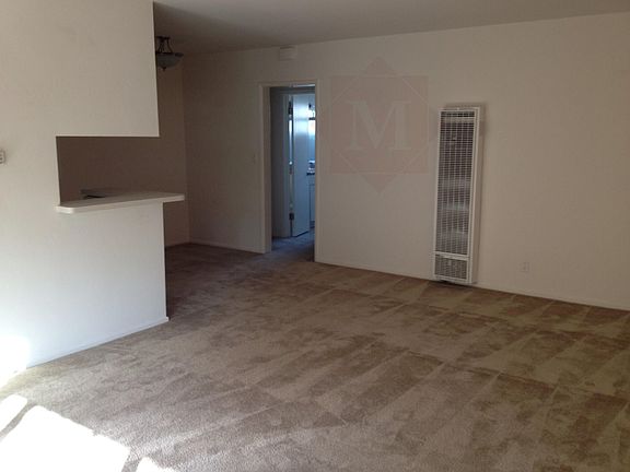 2nd image of 1429 De La Vina St APT 4