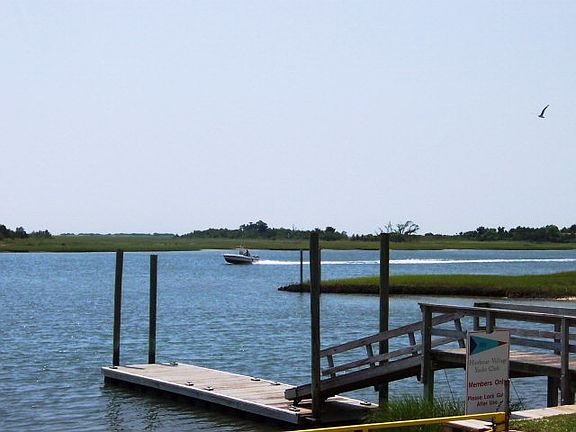 5th image of 706 (Lot 3 Brown Pelican Lane