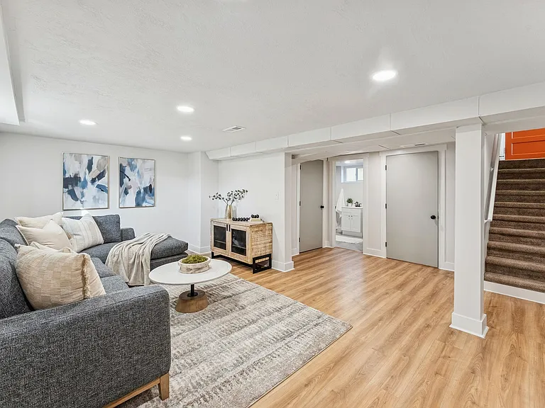 1023 E Millbert Ave — Photo 11