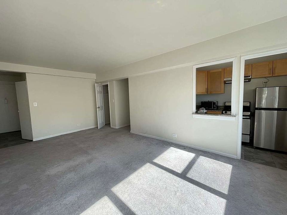 2nd image of 109-10 Queens Blvd #222