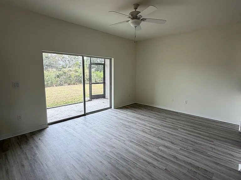 1060 San Cristobal Ave — Photo 16