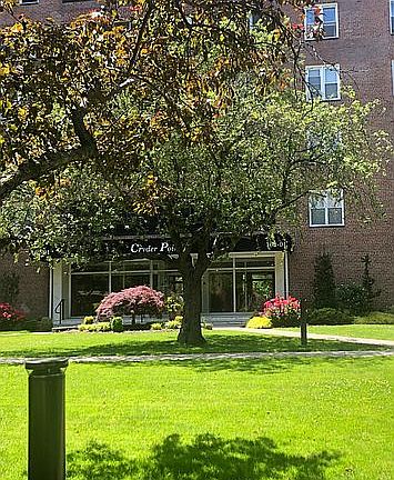 5th image of 16221 Powells Cove Blvd #3S