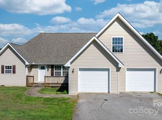 1678 Jamestown Rd, Morganton, NC 28655