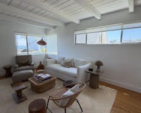 3rd image of 25119 Malibu Rd