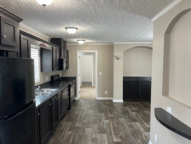 1st image of 53 Woodland Dr