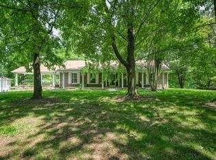 5250 Turney Groce Rd, Byrdstown, TN 38549