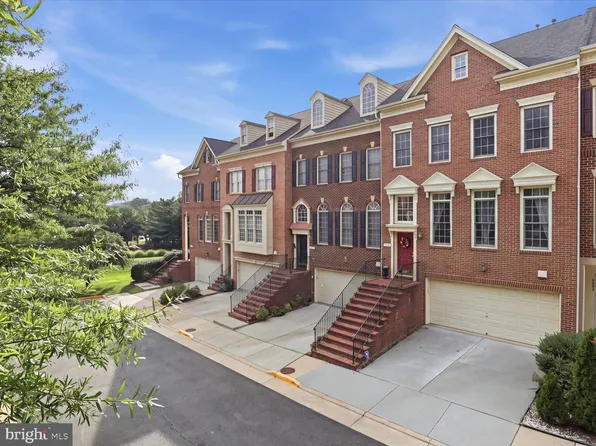 5408 Edsall Ridge Pl, Alexandria, VA 22312