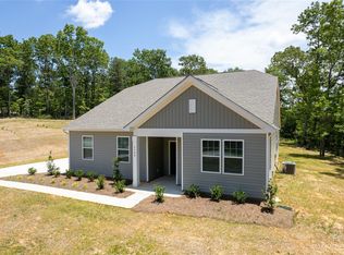 5100 Kings Pinnacle Dr, Kings Mountain, NC 28086