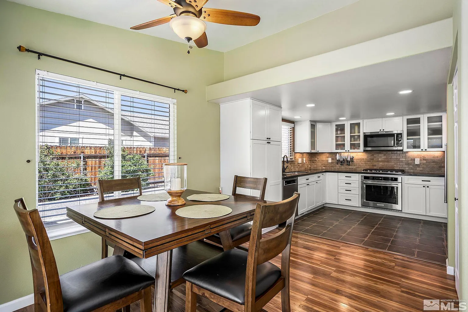 1190 Longspur Way photo 1