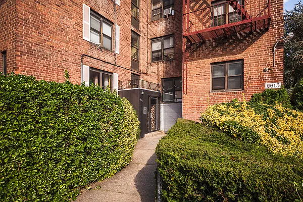 Sold by Silversons Realty LLC | media 4