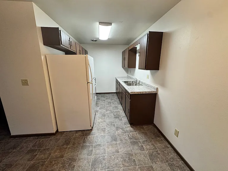 1515 Holiday Dr — Photo 10