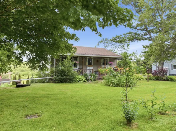 6826 Highway 1, Ardoise, NS B0N 1L0