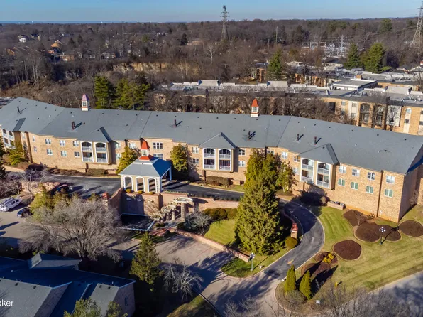 5701 Coach Gate Wynde APT 44, Louisville, KY 40207