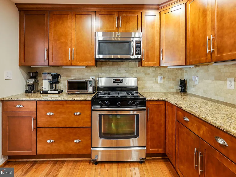8011 Jackson Rd — Photo 8