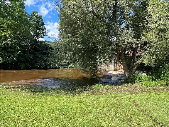 5th image of 420 Island Branch Rd