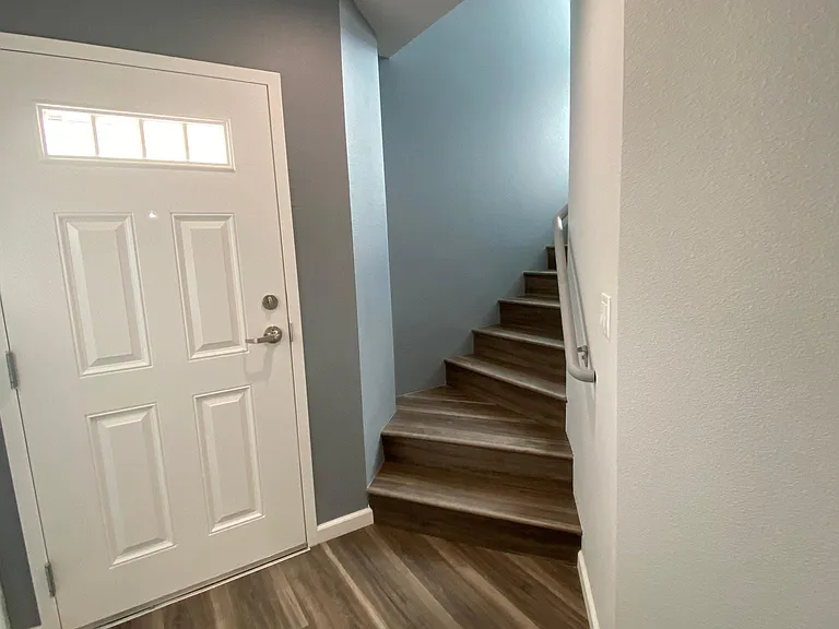 8397 Cherry Ave — Photo 3