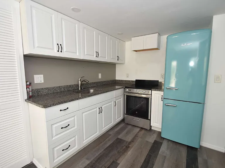 403 N Oleander Ave #B — Photo 13
